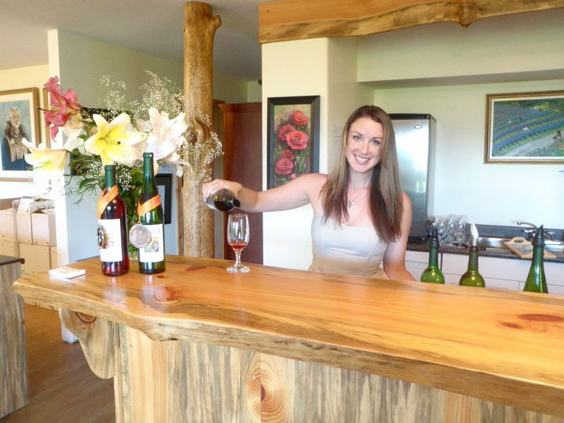 erin-tasting-room